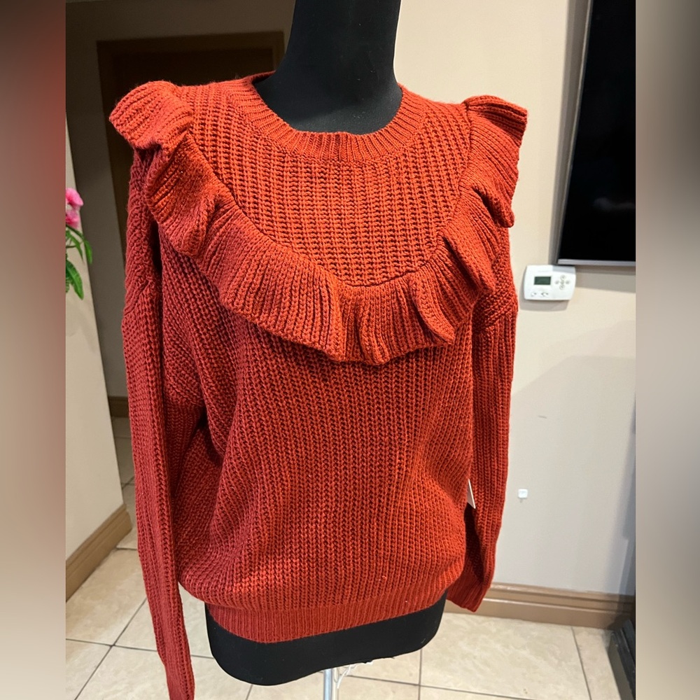 Elegant Ruffled Knit Sweater - Rust